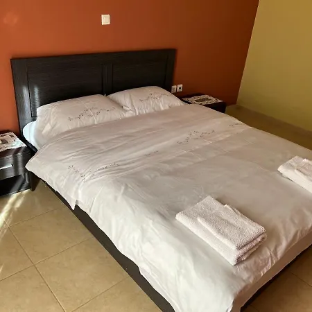 Apartamento Mitrou *