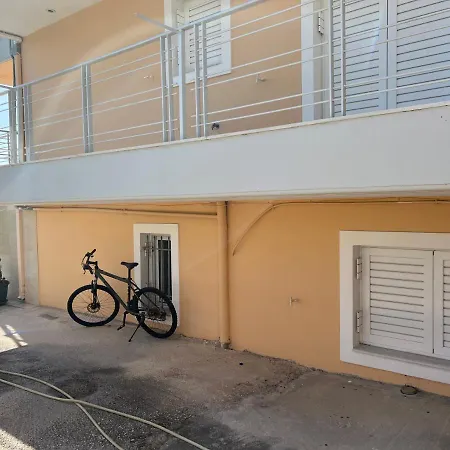 Apartmán Mitrou Loutra Oraias Elenis