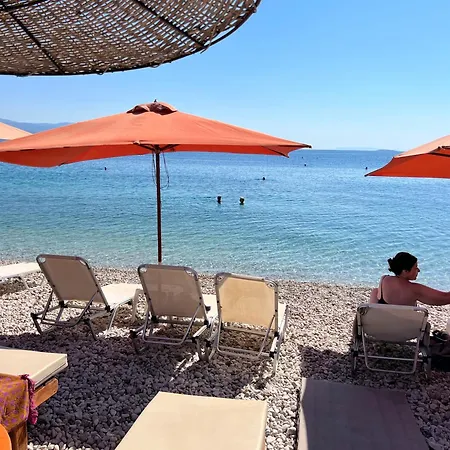 Mitrou Loutra Oraias Elenis