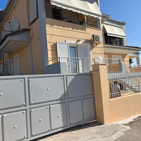 Mitrou Loutra Oraias Elenis